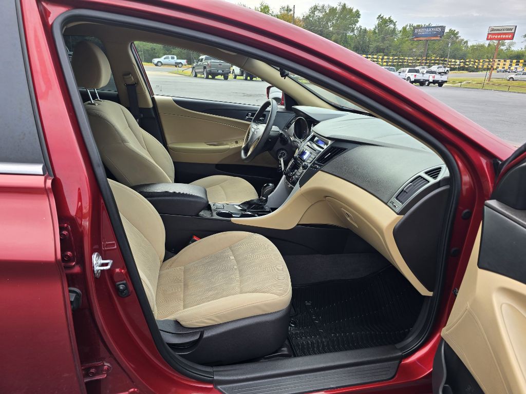 2013 Hyundai Sonata Image 14