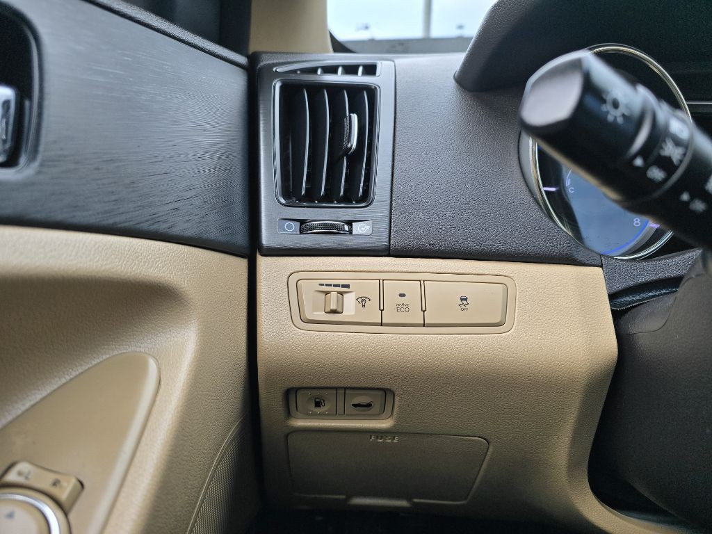 2013 Hyundai Sonata Image 22