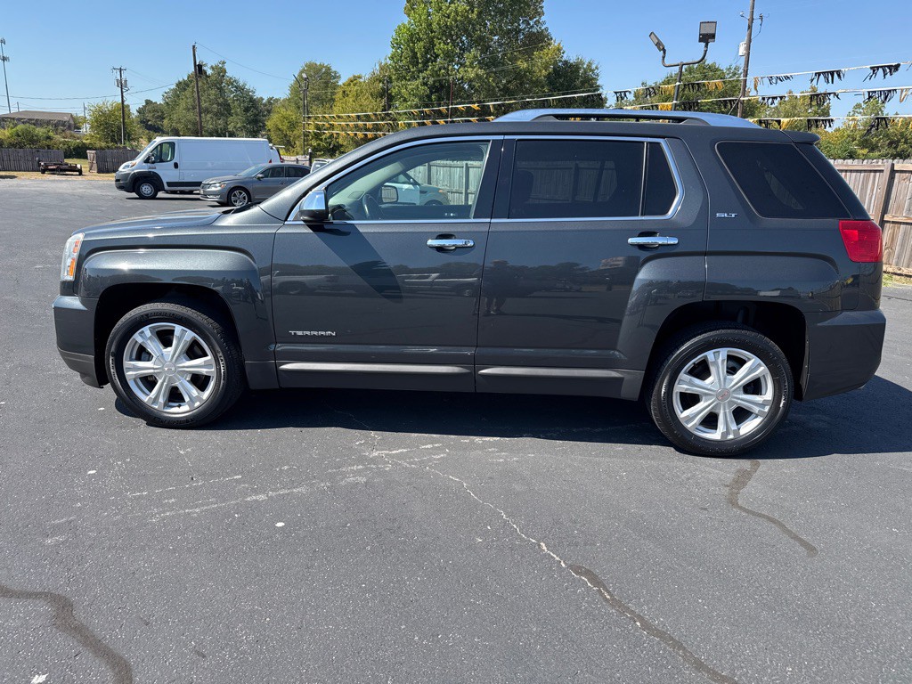 2017 GMC Terrain Image 2