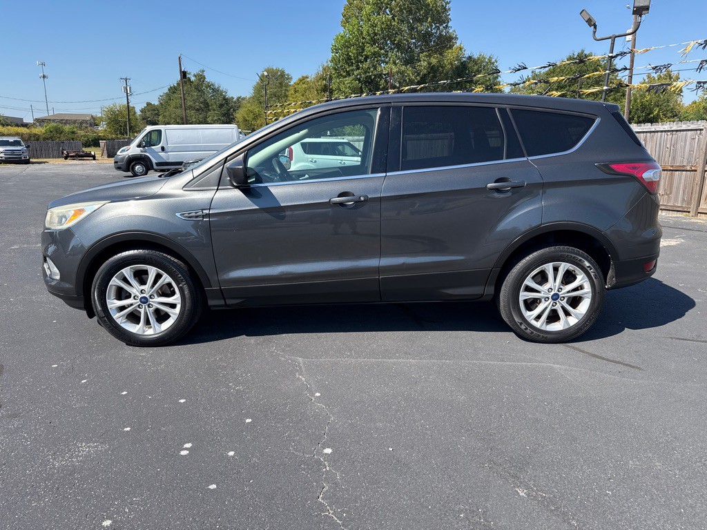 2017 Ford Escape Image 2