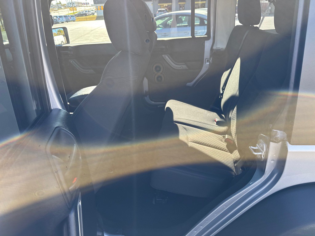 2015 Jeep Wrangler Unlimited Image 12