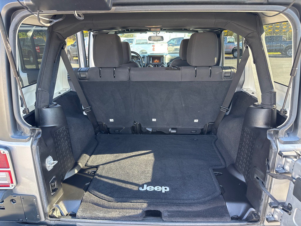 2015 Jeep Wrangler Unlimited Image 13