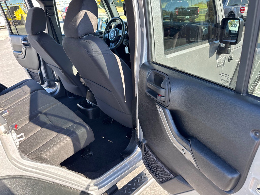 2015 Jeep Wrangler Unlimited Image 14