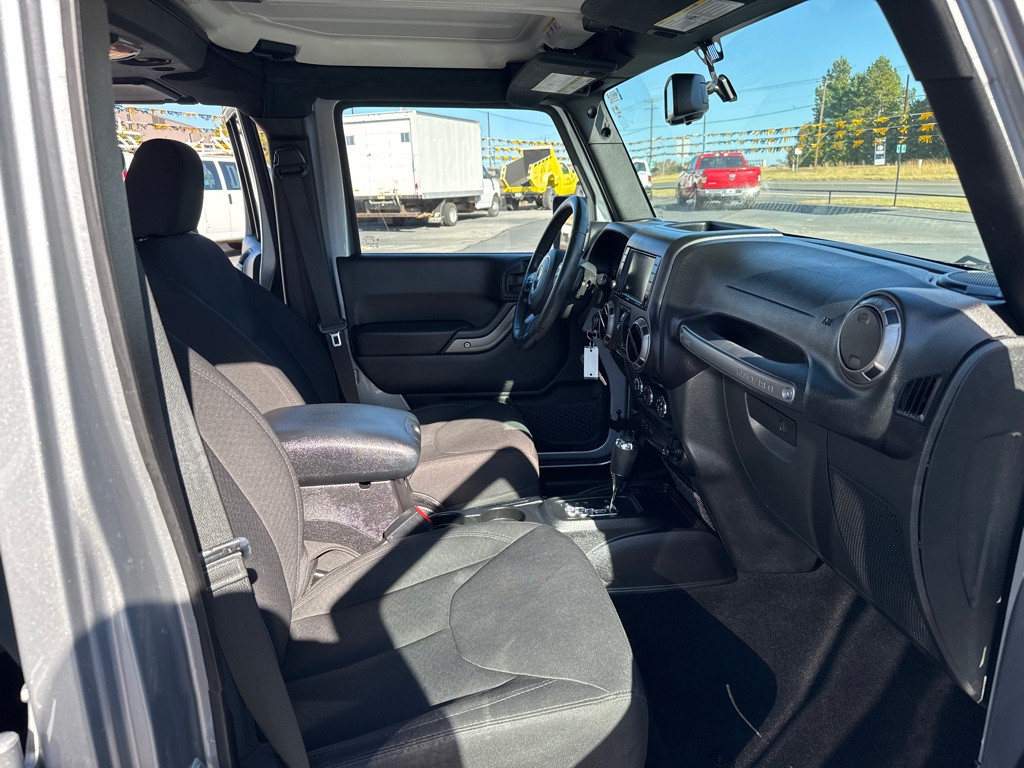 2015 Jeep Wrangler Unlimited Image 17