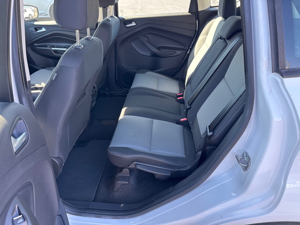 2017 Ford C-Max Image 12