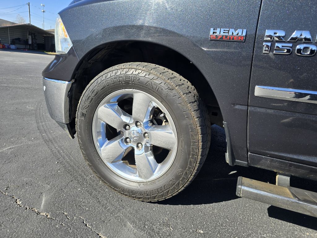 2017 RAM 1500 Image 6