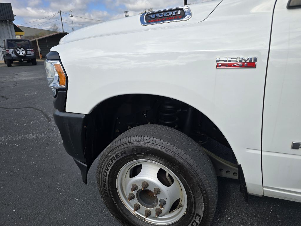 2019 RAM 3500 Image 9