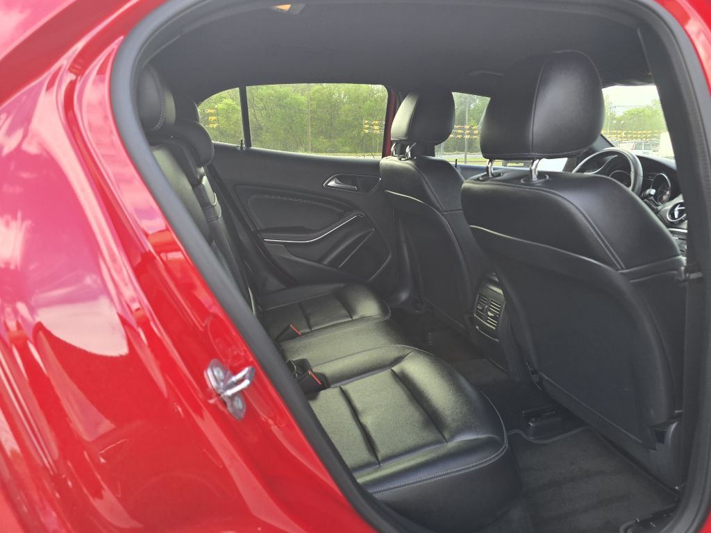 2019 Mercedes-Benz GLA-Class Image 11