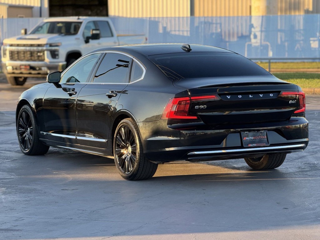 2023 Volvo S90 Image 11