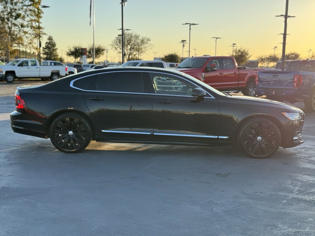 2023 Volvo S90 Image 14