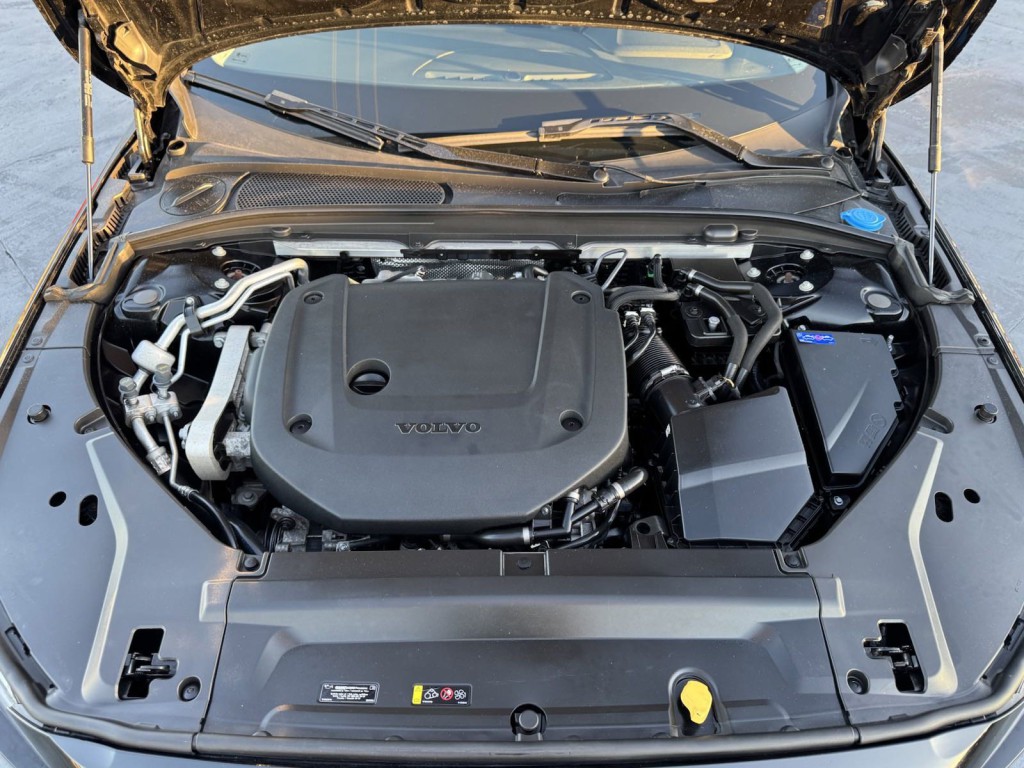 2023 Volvo S90 Image 15