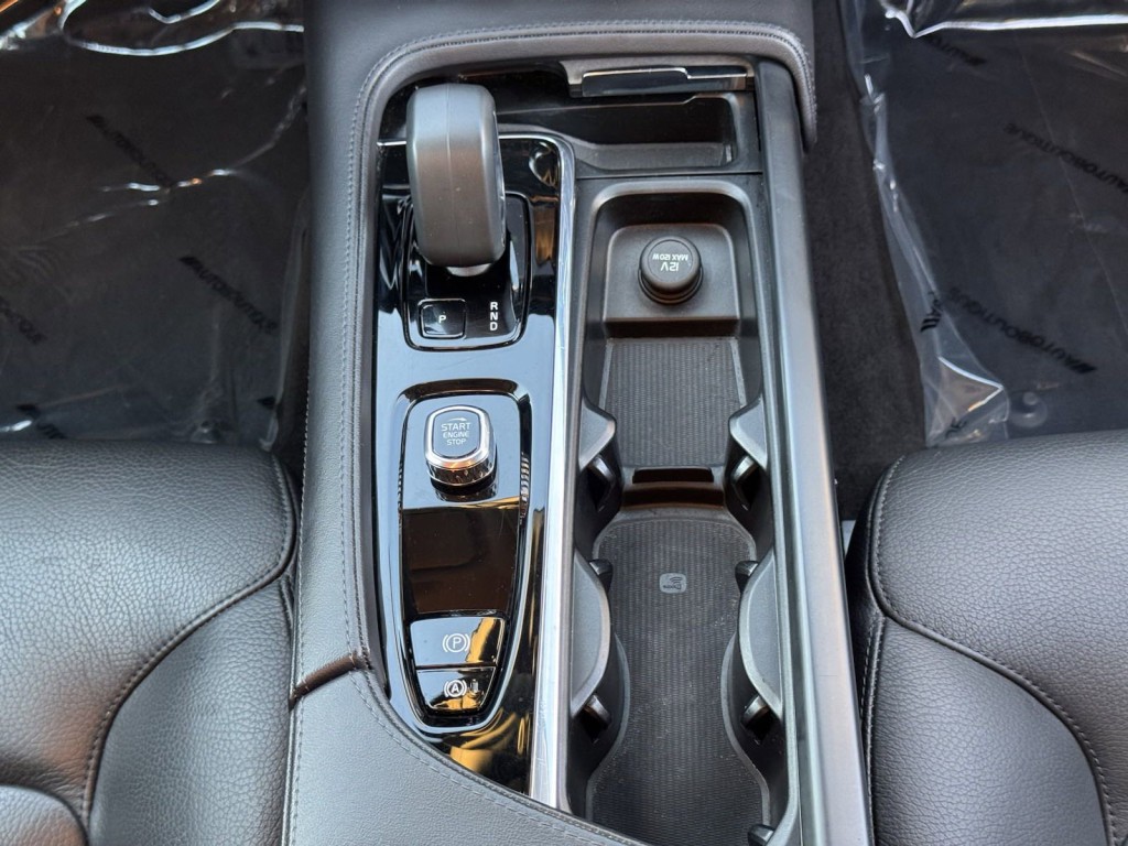 2023 Volvo S90 Image 26