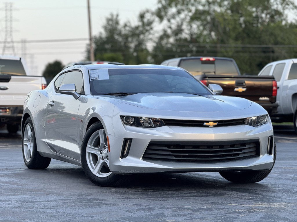 2017 Chevrolet Camaro Image 3