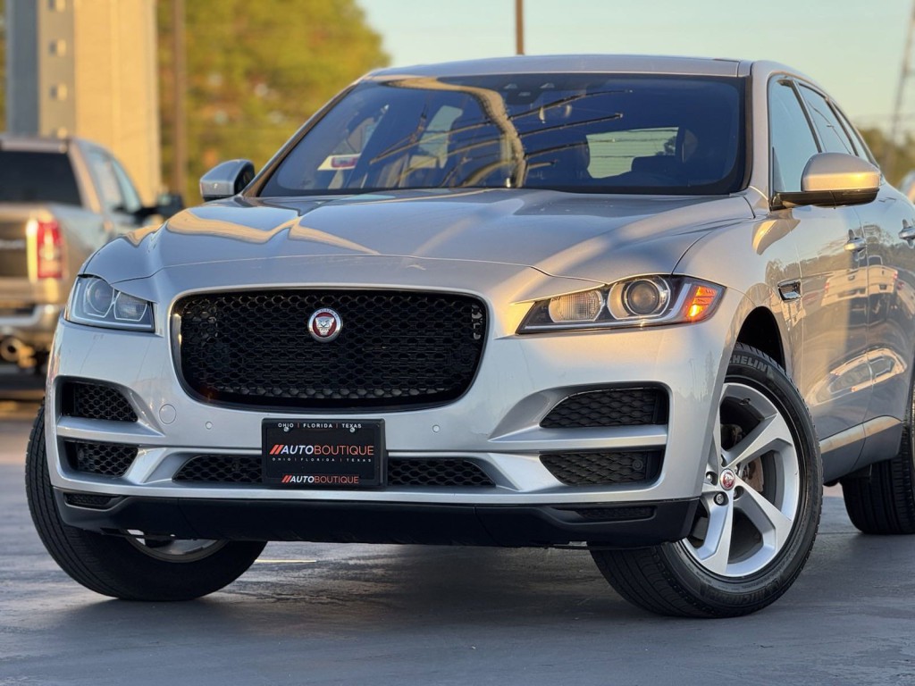2020 Jaguar F-PACE Image 6