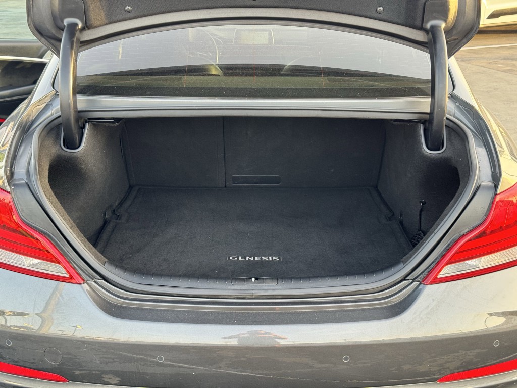 2019 Genesis G70 Image 25