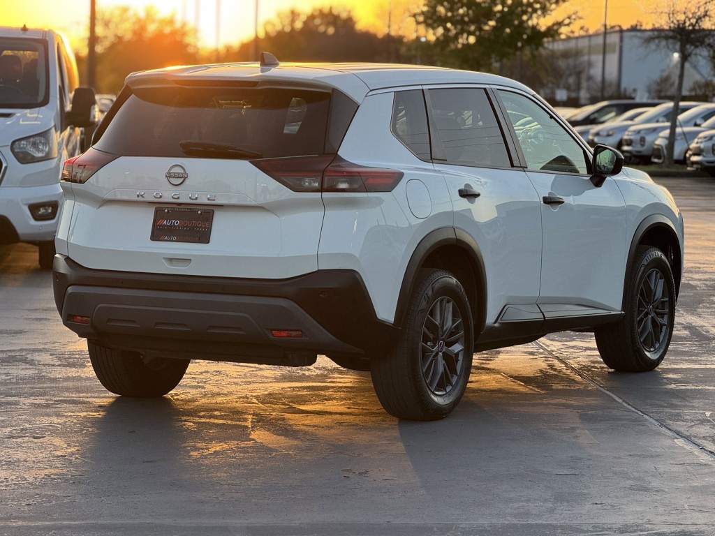 2022 Nissan Rogue Image 9