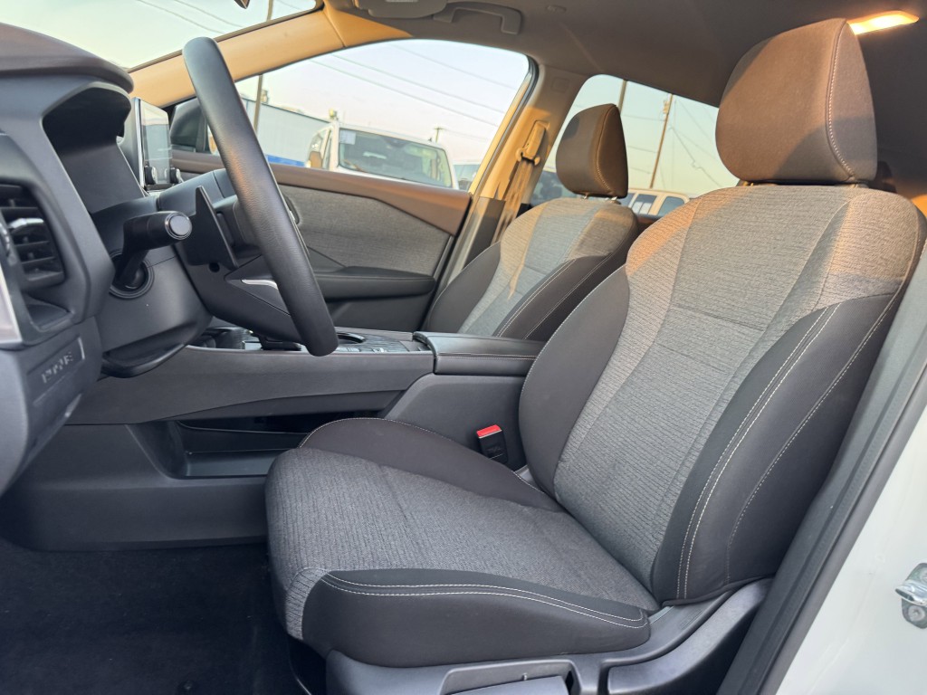 2022 Nissan Rogue Image 23