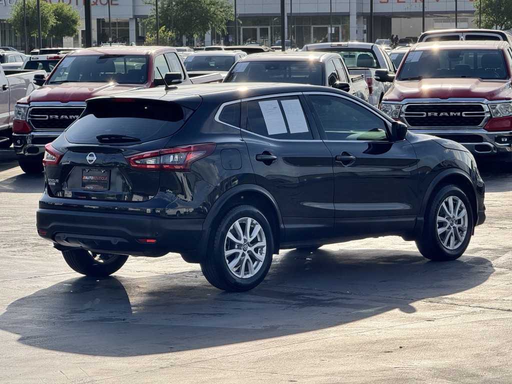 2021 Nissan Rogue Image 10