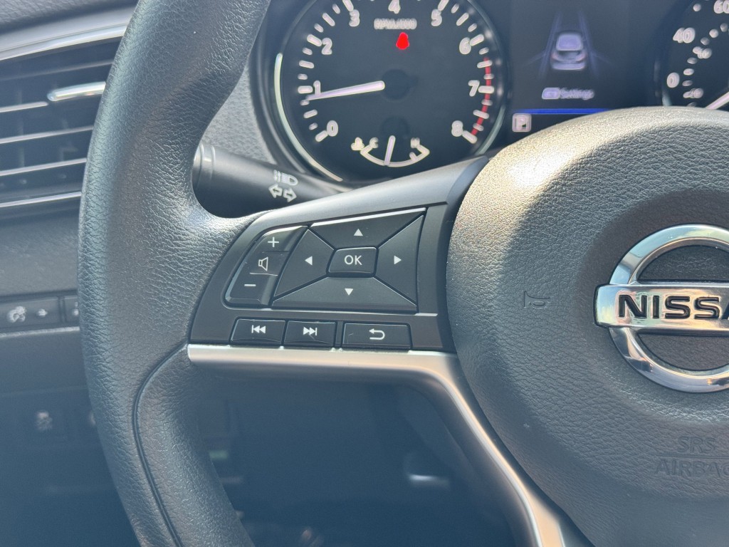 2021 Nissan Rogue Image 16