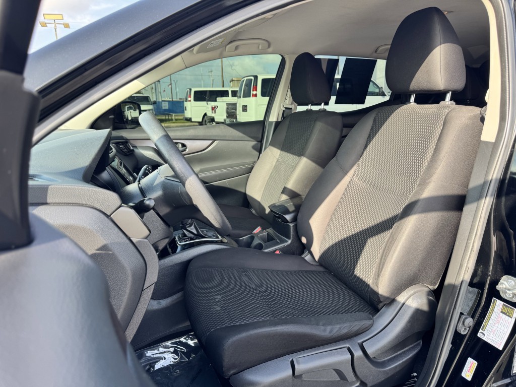 2021 Nissan Rogue Image 24