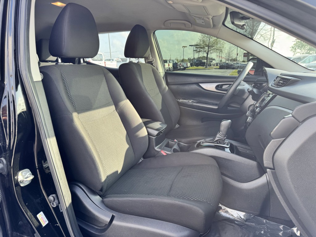2021 Nissan Rogue Image 25