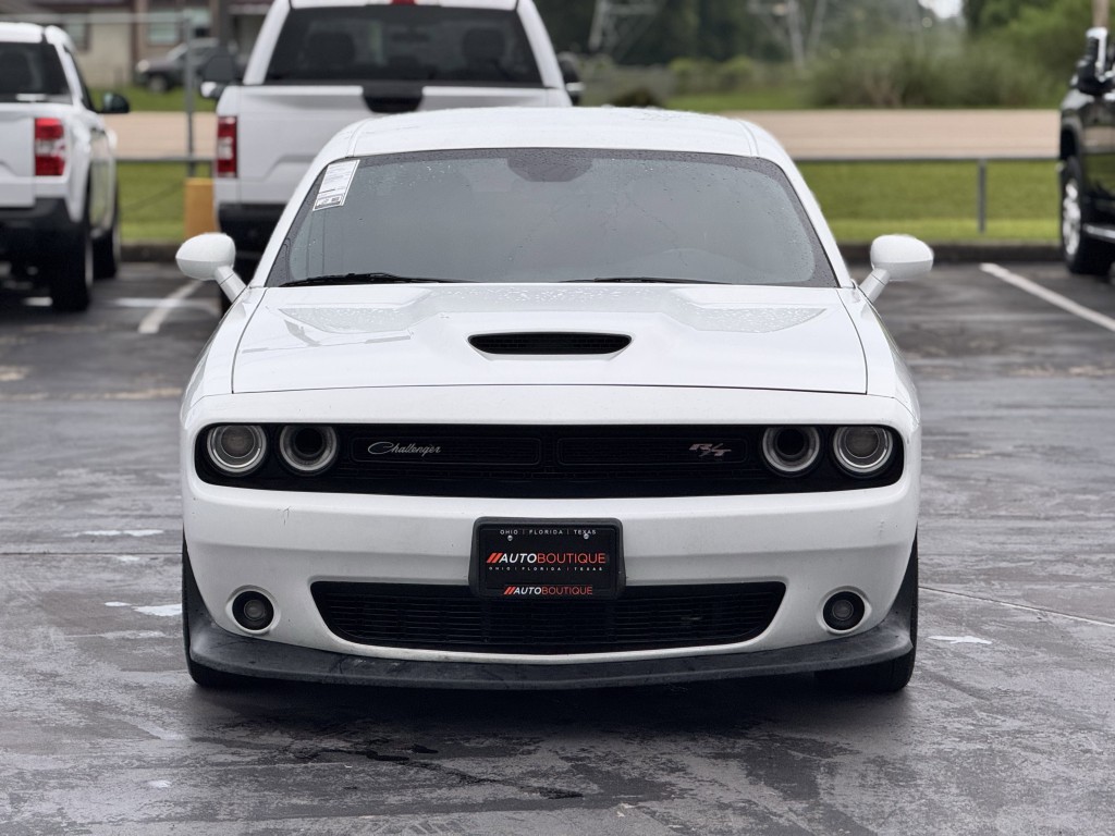 2019 Dodge Challenger Image 5