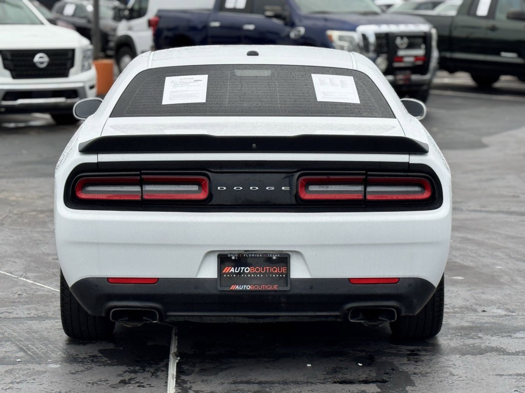 2019 Dodge Challenger Image 6