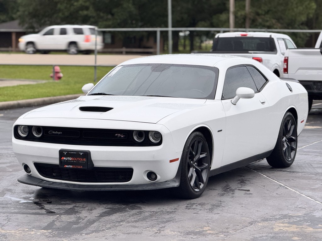 2019 Dodge Challenger Image 8