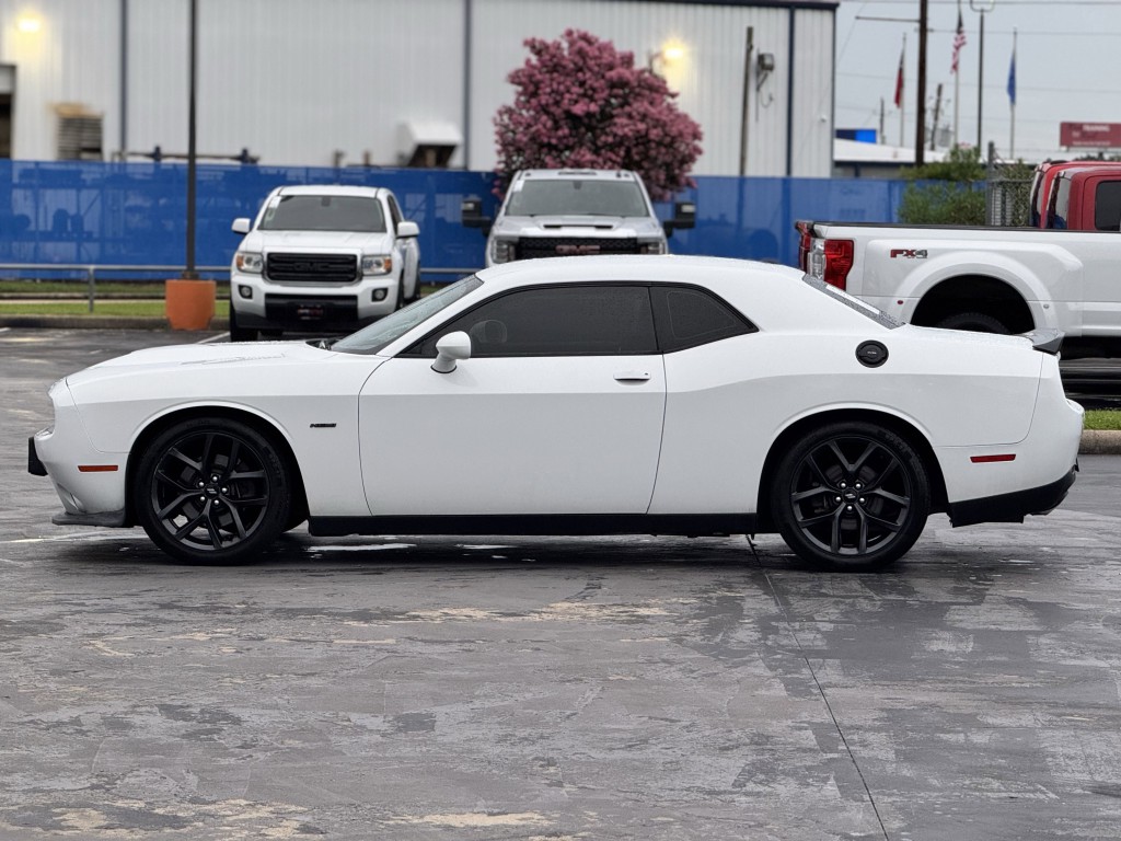 2019 Dodge Challenger Image 9