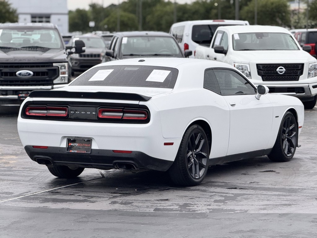 2019 Dodge Challenger Image 11