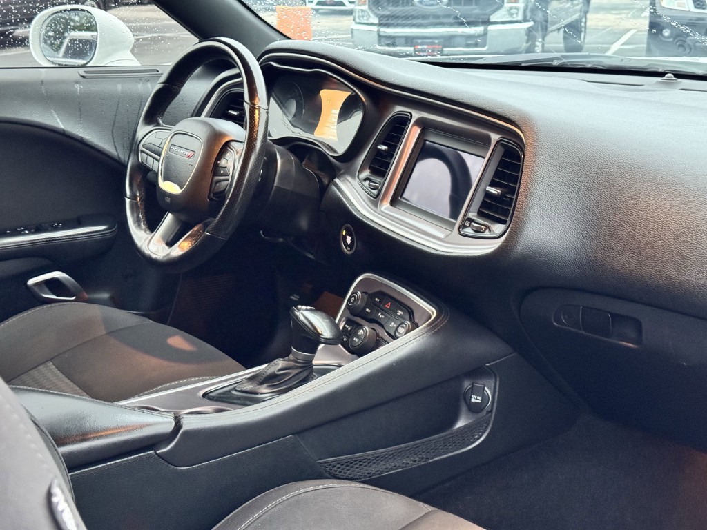2019 Dodge Challenger Image 13