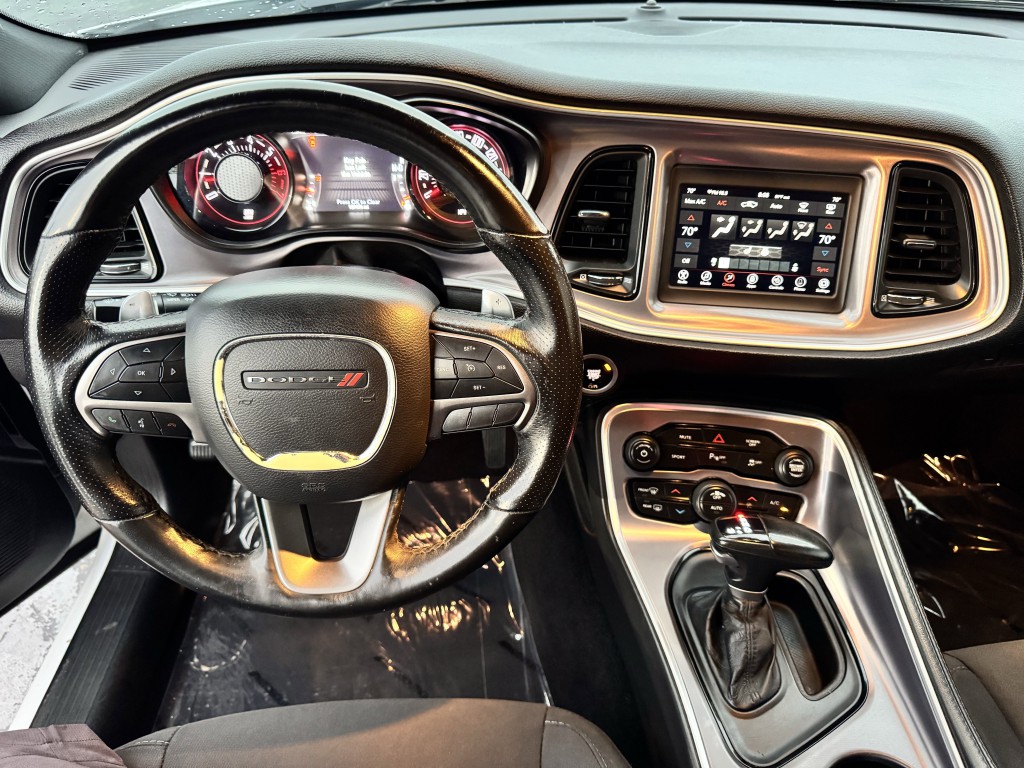 2019 Dodge Challenger Image 14