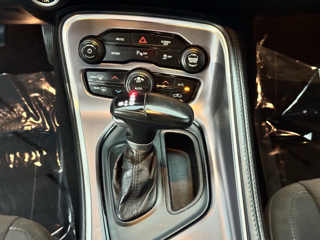 2019 Dodge Challenger Image 21