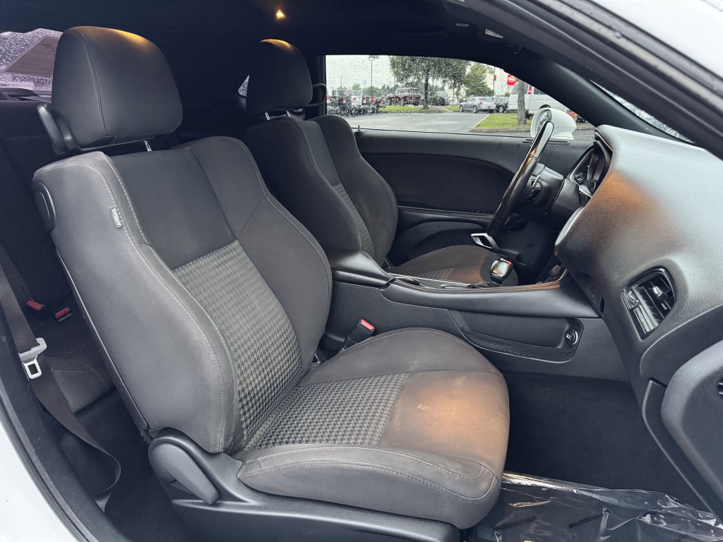 2019 Dodge Challenger Image 25
