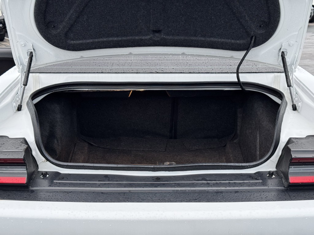 2019 Dodge Challenger Image 27