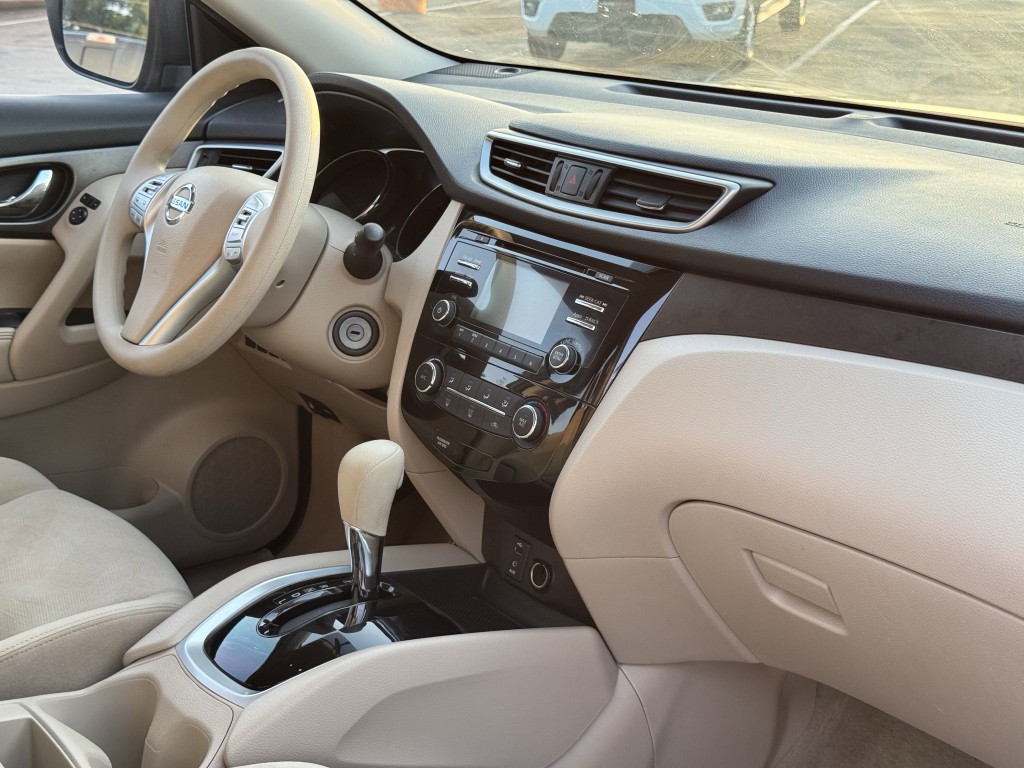 2015 Nissan Rogue Image 13
