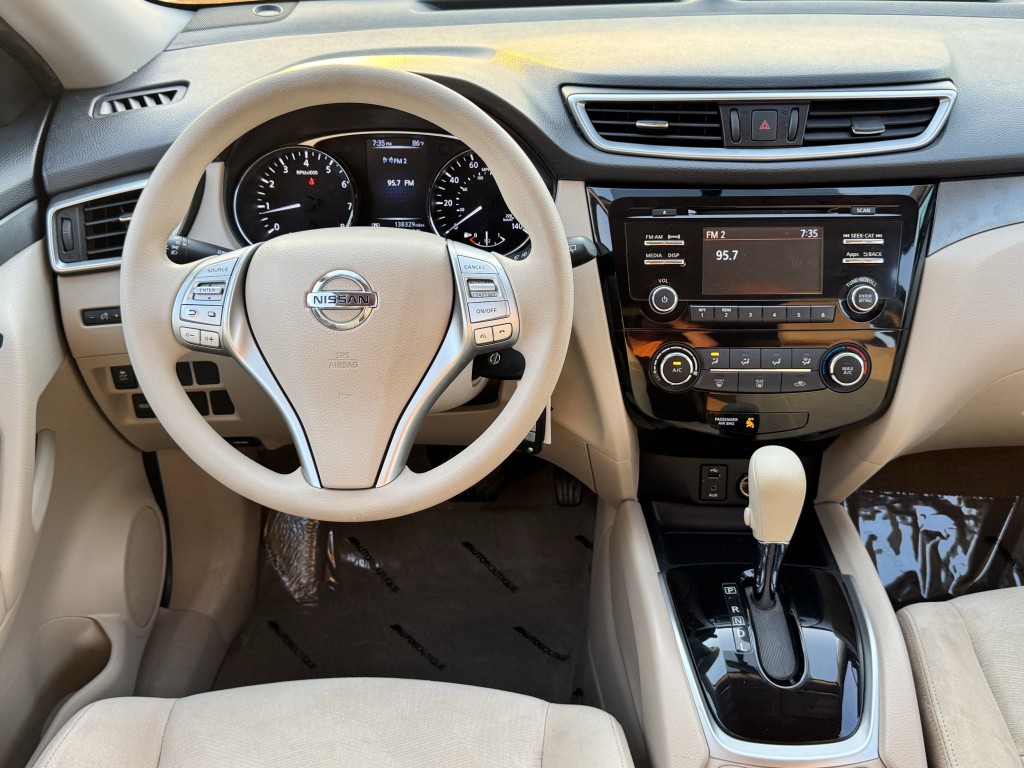 2015 Nissan Rogue Image 14