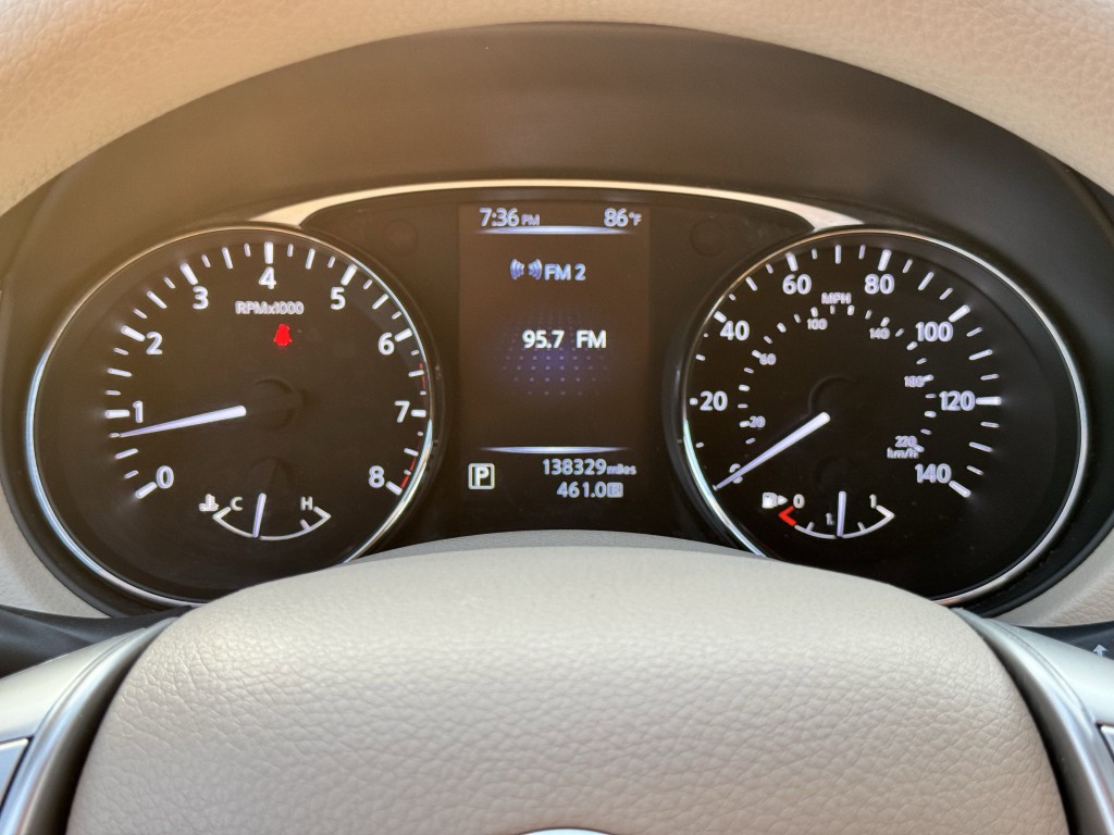 2015 Nissan Rogue Image 18