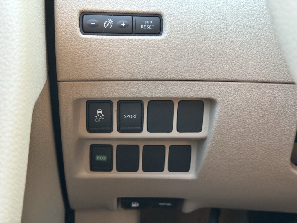 2015 Nissan Rogue Image 23