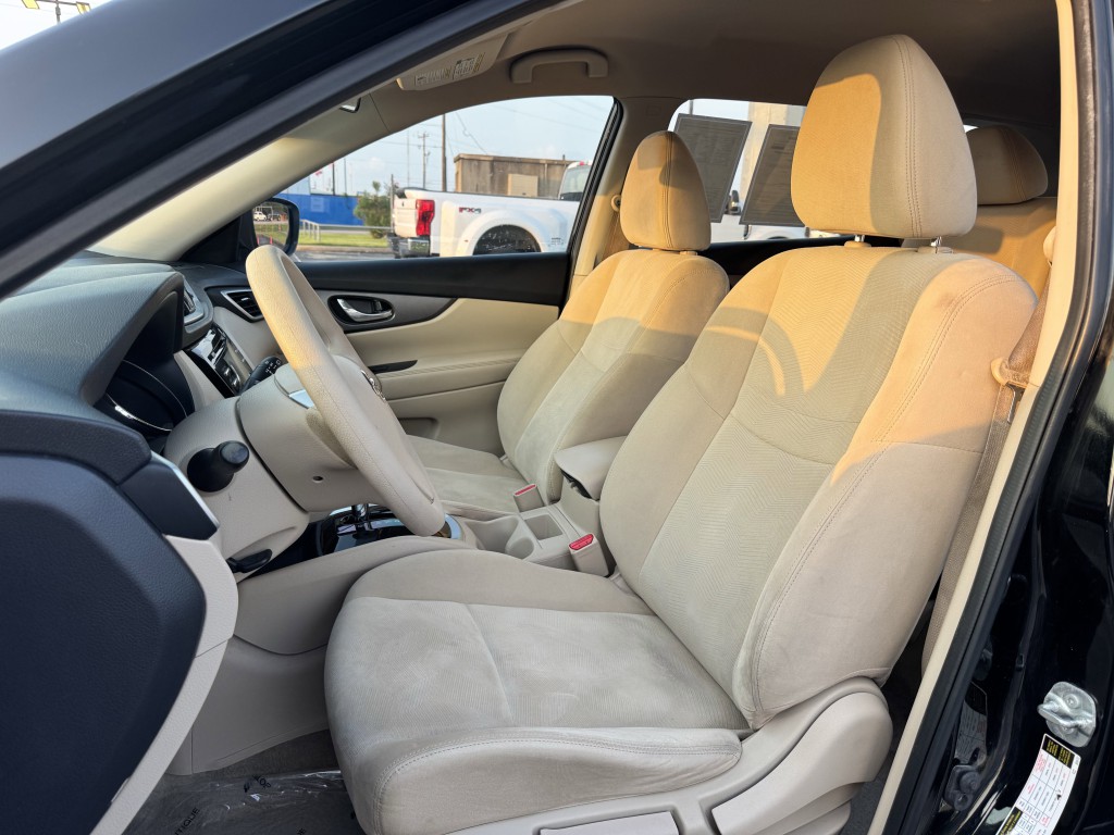 2015 Nissan Rogue Image 24