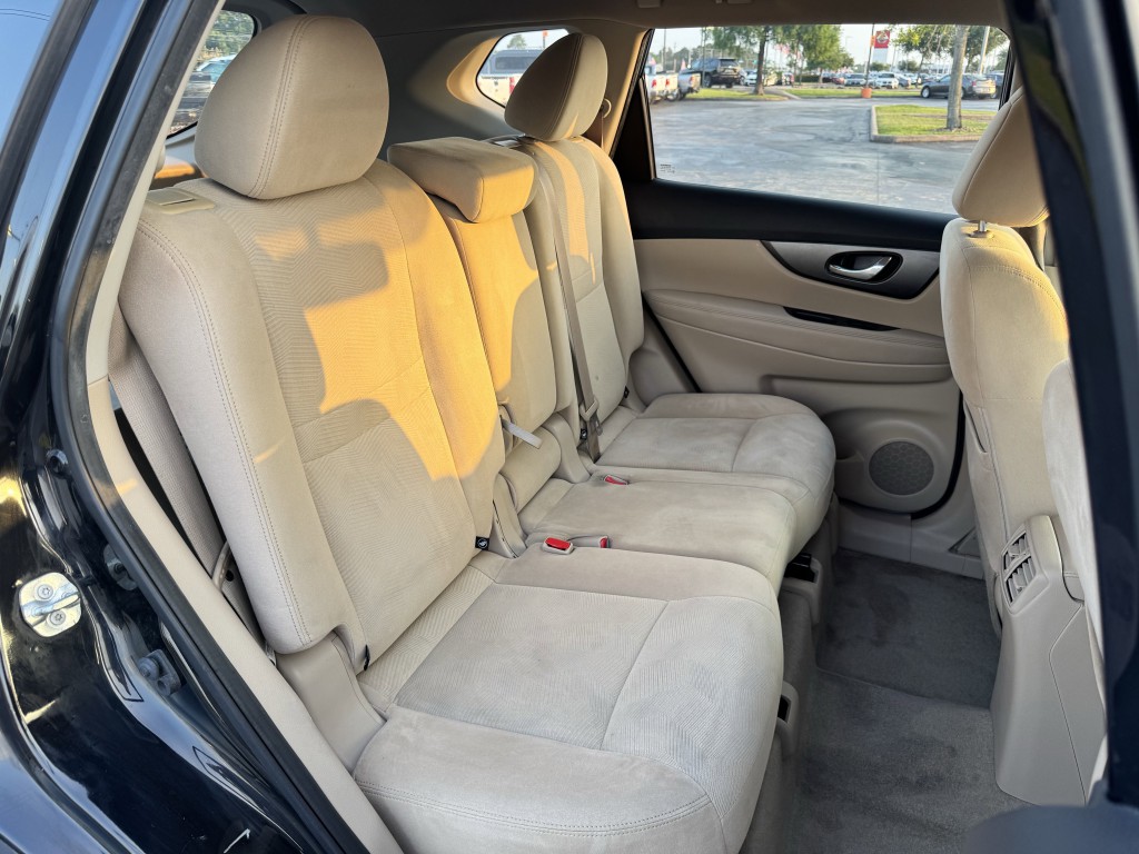 2015 Nissan Rogue Image 26