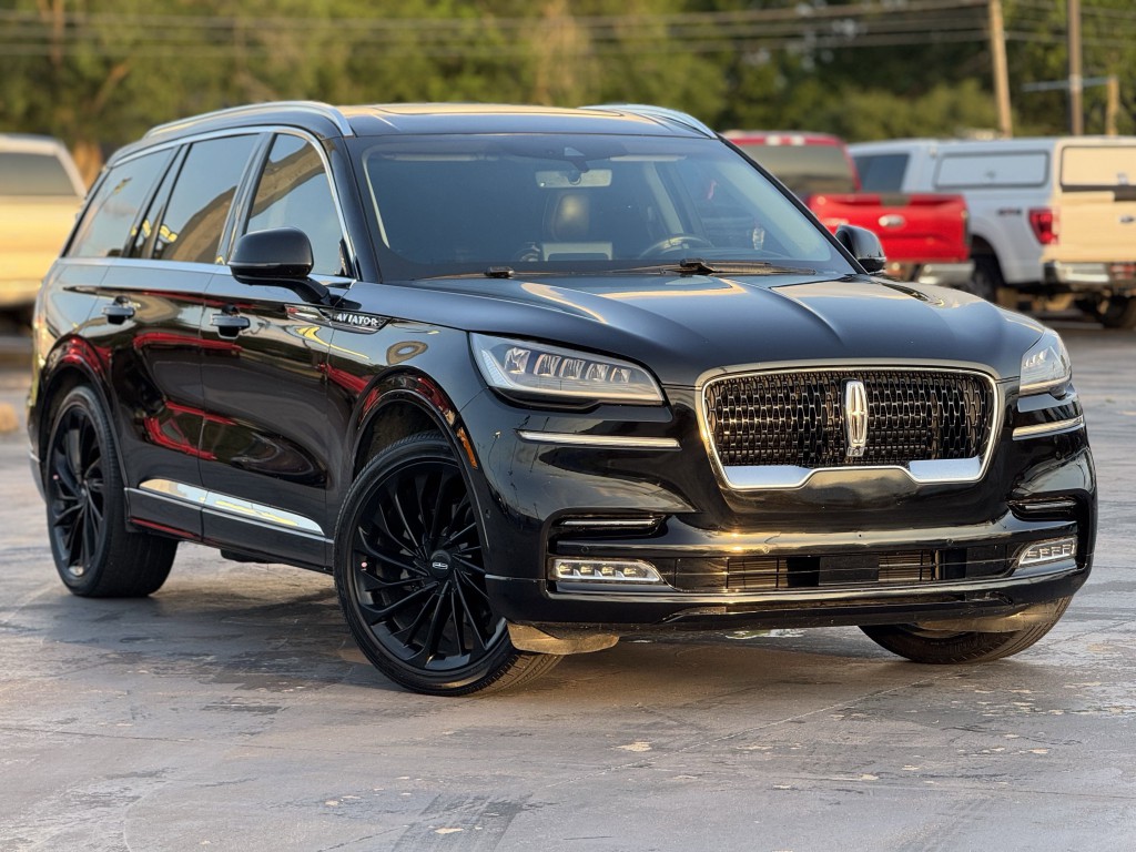 2021 Lincoln Aviator Image 3
