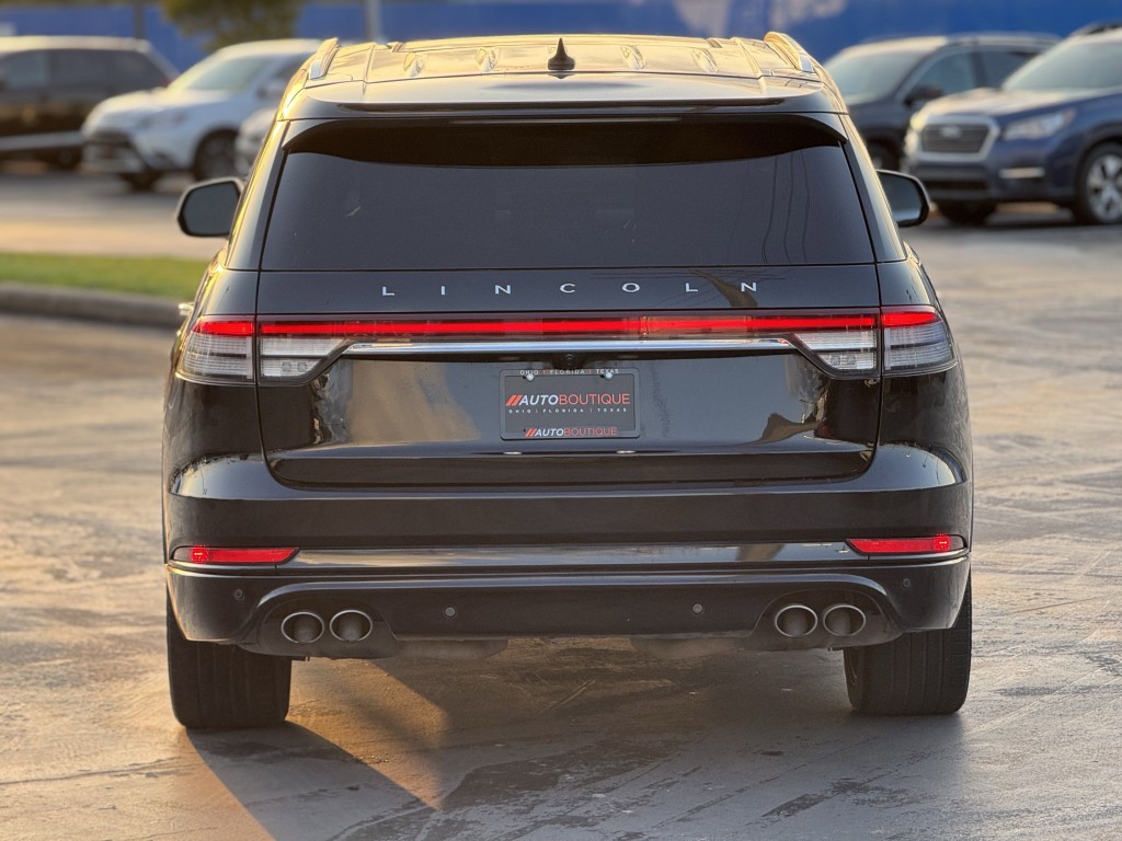 2021 Lincoln Aviator Image 8
