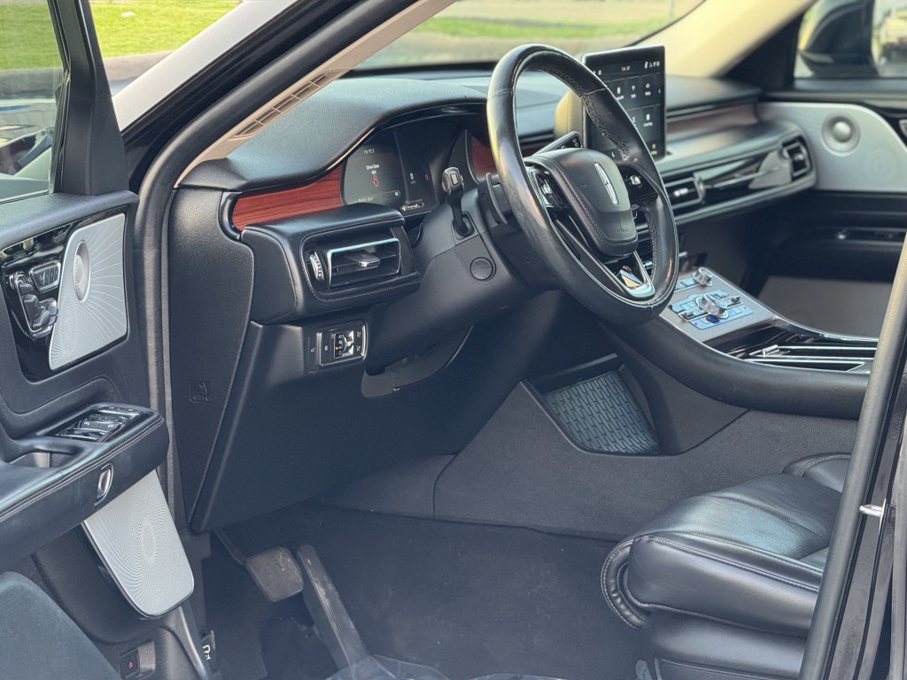 2021 Lincoln Aviator Image 13