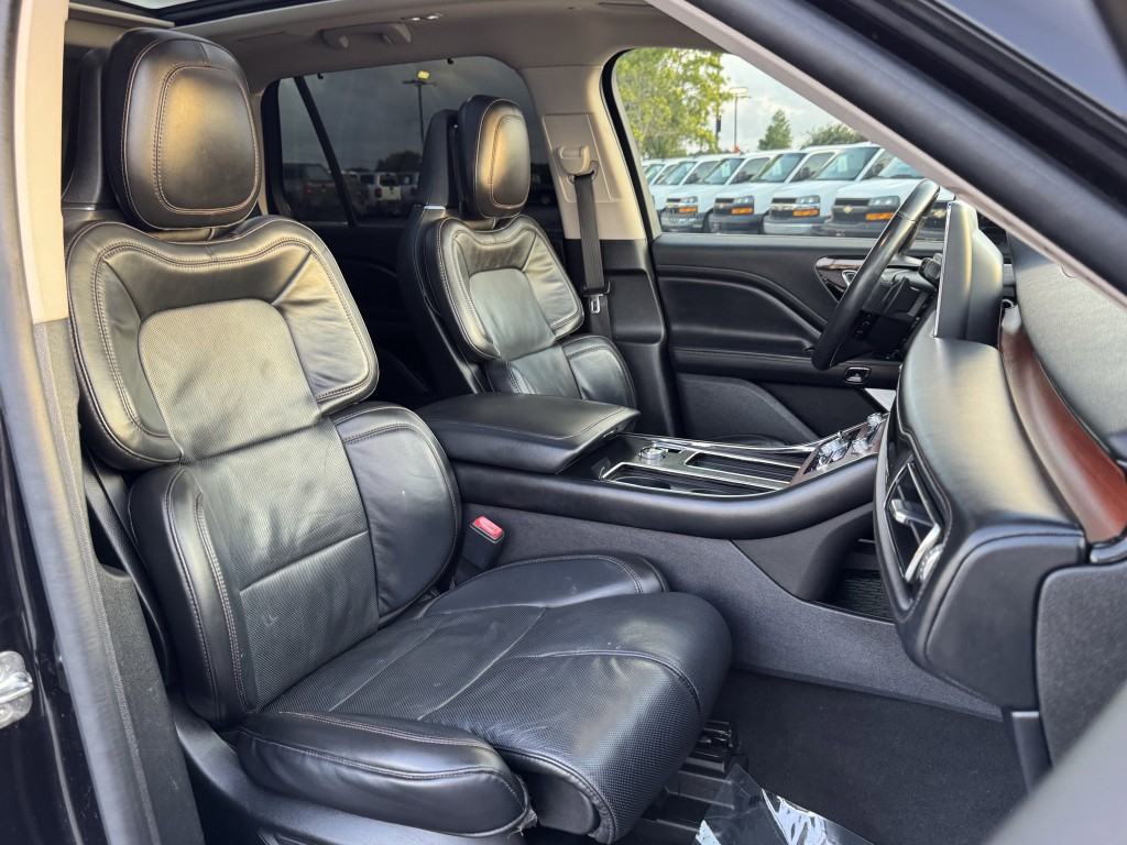 2021 Lincoln Aviator Image 30