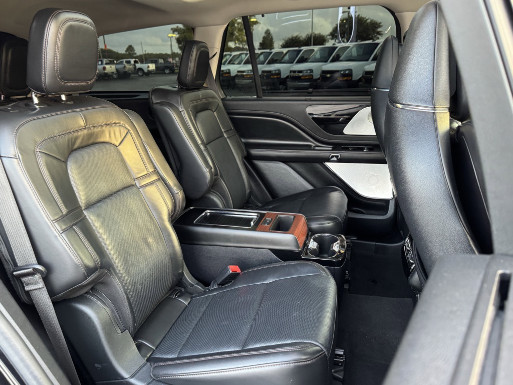 2021 Lincoln Aviator Image 31