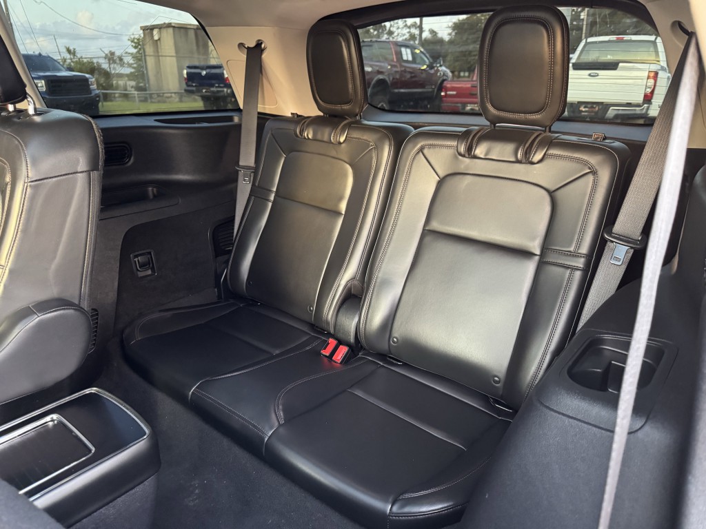 2021 Lincoln Aviator Image 33