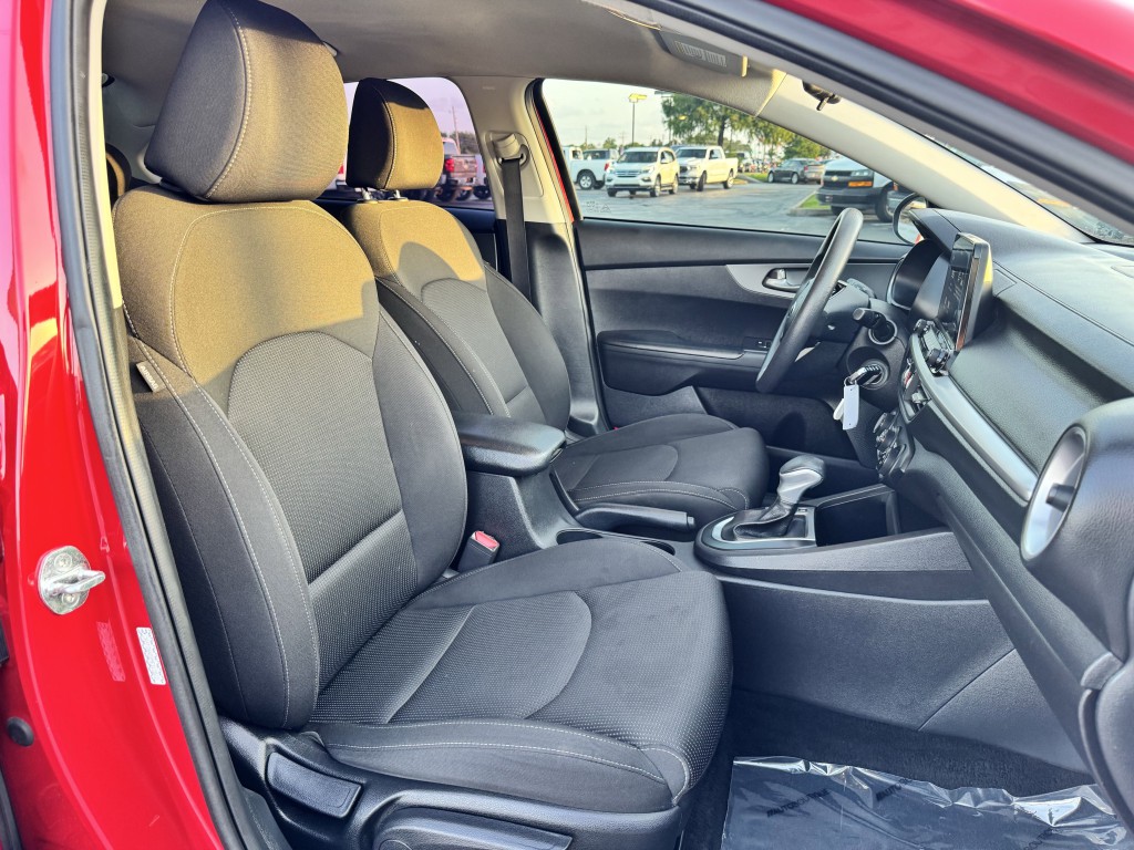 2021 Kia Forte Image 25