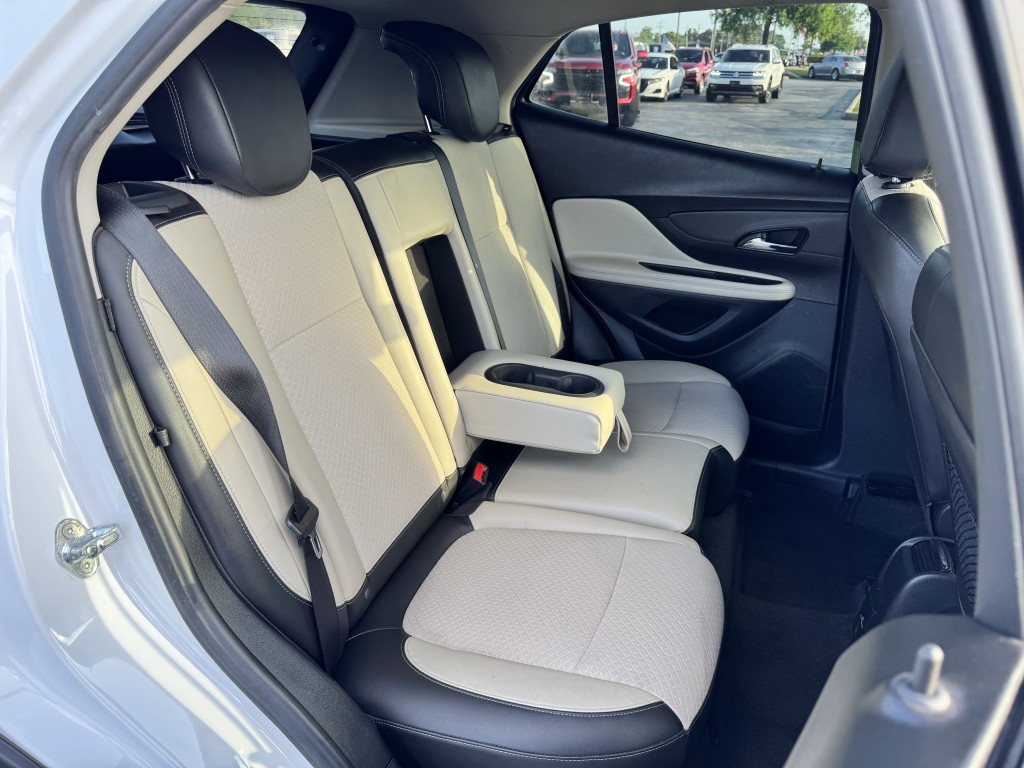 2021 Buick Enclave Image 27