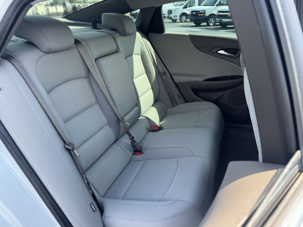 2020 Chevrolet Malibu Image 25